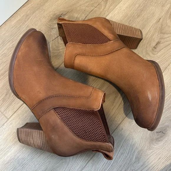 Ugg Shoes Womens Size 9.5 Ankle Boot Cobie II Nubuck Leather Heel Chelsea Bootie - Picture 6 of 11